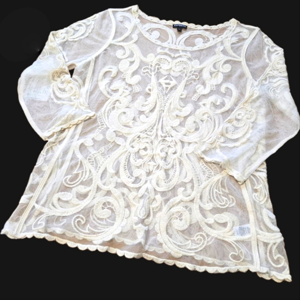 Beautiful Express Cream Lace Sheer Top. Size LG.